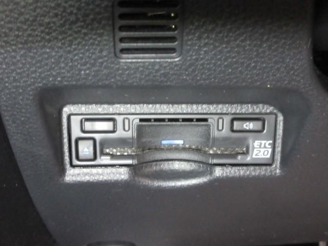 ヴォクシー ハイブリッドS-Z フルセグ メモリーナビ DVD再生 バックカメラ 衝突被害軽減システム ETC 両側電動スライド LEDヘッドランプ 乗車定員7人 3列シート フルエアロ(20枚目)