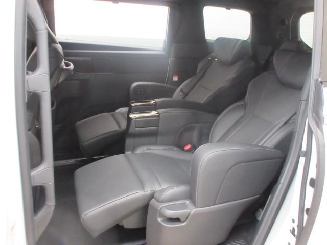 アルファード Ｚ　フルセグ　メモリーナビ　バックカメラ　衝突被害軽減システム　ＥＴＣ　ドラレコ　両側電動スライド　ＬＥＤヘッドランプ　乗車定員７人　３列シート（9枚目）