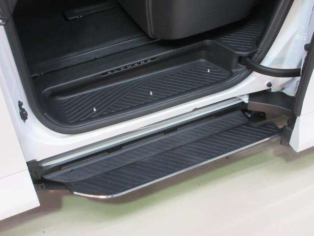 アルファード Ｚ　フルセグ　メモリーナビ　バックカメラ　衝突被害軽減システム　ＥＴＣ　ドラレコ　両側電動スライド　ＬＥＤヘッドランプ　乗車定員７人　３列シート（11枚目）