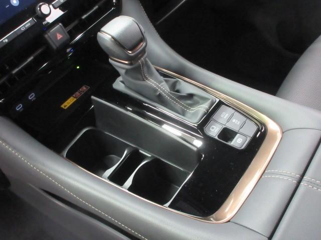 アルファード Ｚ　フルセグ　メモリーナビ　バックカメラ　衝突被害軽減システム　ＥＴＣ　ドラレコ　両側電動スライド　ＬＥＤヘッドランプ　乗車定員７人　３列シート（27枚目）