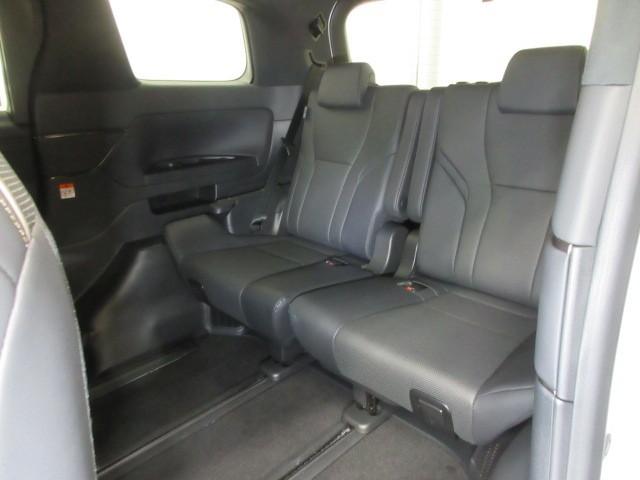 アルファード Ｚ　フルセグ　メモリーナビ　バックカメラ　衝突被害軽減システム　ＥＴＣ　ドラレコ　両側電動スライド　ＬＥＤヘッドランプ　乗車定員７人　３列シート（33枚目）