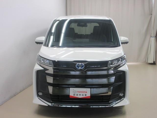 ノア ハイブリッドＳ－Ｚ　フルセグ　メモリーナビ　ＤＶＤ再生　後席モニター　バックカメラ　衝突被害軽減システム　ＥＴＣ　両側電動スライド　ＬＥＤヘッドランプ　乗車定員７人　３列シート（3枚目）