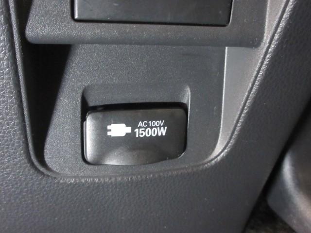 ノア ハイブリッドＳ－Ｚ　フルセグ　メモリーナビ　ＤＶＤ再生　後席モニター　バックカメラ　衝突被害軽減システム　ＥＴＣ　両側電動スライド　ＬＥＤヘッドランプ　乗車定員７人　３列シート（21枚目）