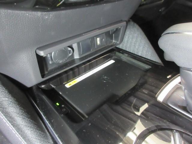 クラウンハイブリッド Ｇ　フルセグ　メモリーナビ　ＤＶＤ再生　バックカメラ　衝突被害軽減システム　ＥＴＣ　ＬＥＤヘッドランプ（29枚目）