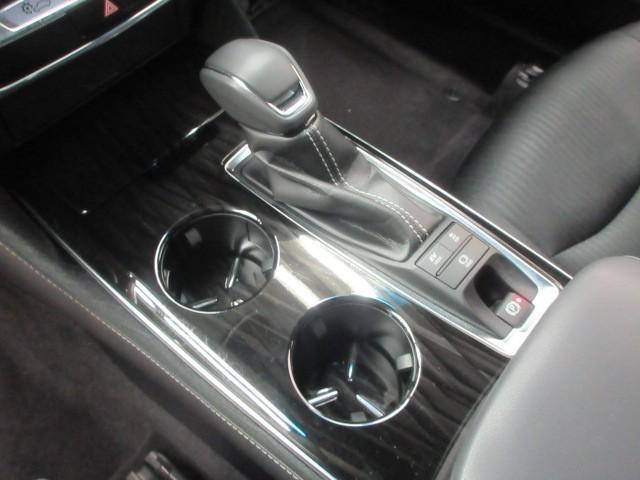 クラウンハイブリッド Ｇ　フルセグ　メモリーナビ　ＤＶＤ再生　バックカメラ　衝突被害軽減システム　ＥＴＣ　ＬＥＤヘッドランプ（30枚目）