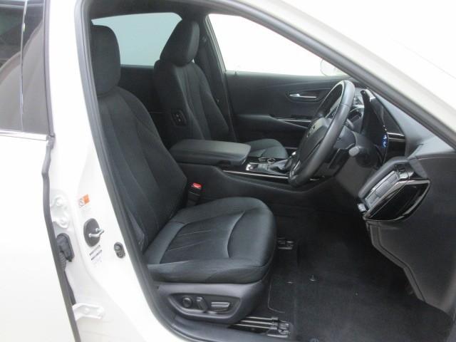 クラウンハイブリッド Ｇ　フルセグ　メモリーナビ　ＤＶＤ再生　バックカメラ　衝突被害軽減システム　ＥＴＣ　ＬＥＤヘッドランプ（32枚目）