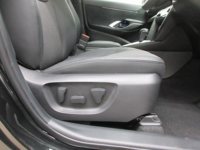 ヤリスクロス ハイブリッドZ メモリーナビ バックカメラ 衝突被害軽減システム ETC ドラレコ LEDヘッドランプ(19枚目)