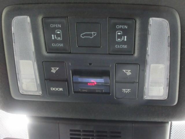 ノア ハイブリッドＳ－Ｚ　フルセグ　メモリーナビ　ＤＶＤ再生　後席モニター　バックカメラ　衝突被害軽減システム　ＥＴＣ　ドラレコ　両側電動スライド　ＬＥＤヘッドランプ　乗車定員７人　３列シート（12枚目）