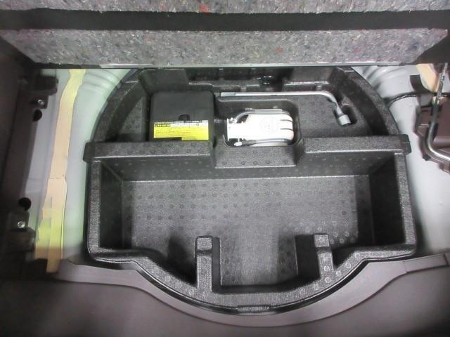 ポルテ Ｇ　フルセグ　メモリーナビ　ＤＶＤ再生　バックカメラ　衝突被害軽減システム　ＥＴＣ　電動スライドドア　ＨＩＤヘッドライト　アイドリングストップ（32枚目）