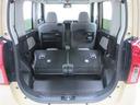 少し段差ができますが、後席の背もたれを倒すと大きな荷物を積む事ができます
