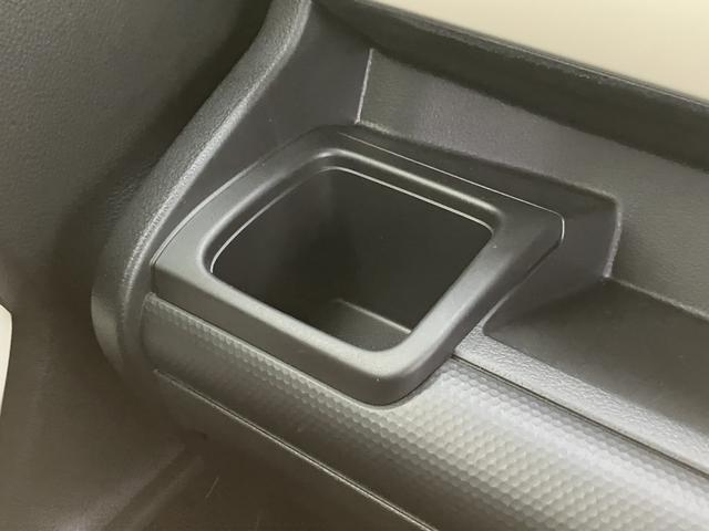 クロスビー ＨＹＢＲＩＤ　ＭＺ　３型　元試乗車　フルタイム４ＷＤ／６ＡＴ（35枚目）