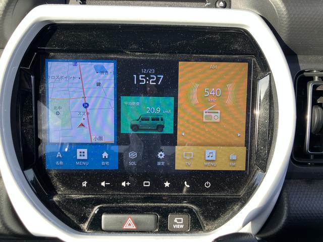 �Ԃ̑O�㍶�E�ɂS�̃J������ݒu�B�Ԃ�^�ォ�猩���悤�ȉf�����f���o���Ă����J�[�i�r�Q�[�V�����t�B