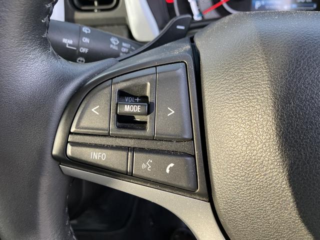 �i�r��I�[�f�B�I�{�̂�G�炸�ɉ^�]�ɏW�����Ȃ���D���Ȏ��ɉ��ʂ�ς�����D���Ȕԑg��ȂɕύX���o����֗��ȃX�e�A�����O�I�[�f�B�I�X�C�b�`��