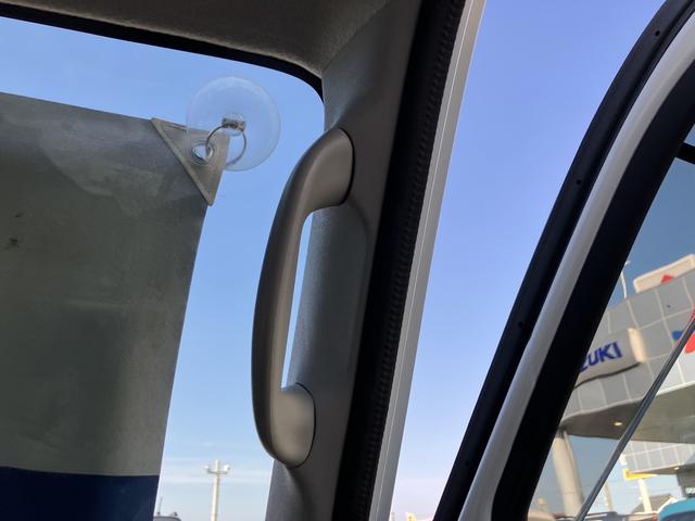 エブリイワゴン ＰＺターボ　標準ルーフ　５型　運転席側シートヒーター　パワーステアリング　パワーウィンドウ　エアコン　電動格納ミラー　アイドリングストップ　ＡＢＳ　横滑り防止装置　衝突安全ボディ　オートライト　衝突被害軽減システム（63枚目）