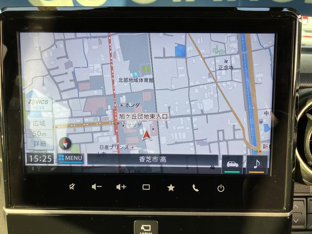 �Ԃ̑O�㍶�E�ɂS�̃J������ݒu�B�Ԃ�^�ォ�猩���悤�ȉf�����f���o���Ă����J�[�i�r�Q�[�V�����t�B