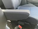 運転席側のアームレストです。