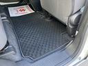 純正フロアマット付きです。