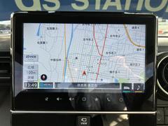 �֤����庸���ˣ��ĤΥ��������֡��֤򿿾夫�鸫���褦�ʱ�����Ǥ��Ф��Ƥ���륫���ʥӥ���������ա� 3