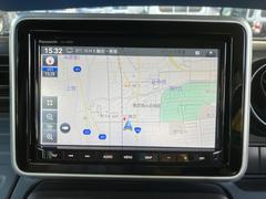 �֤����庸���ˣ��ĤΥ��������֡��֤򿿾夫�鸫���褦�ʱ�����Ǥ��Ф��Ƥ���륫���ʥӥ���������ա� 3