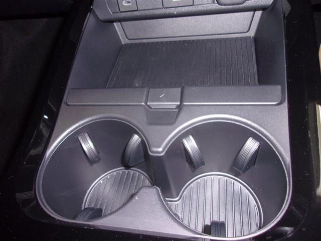 プリウス Ｚ　フルセグ　メモリーナビ　ミュージックプレイヤー接続可　バックカメラ　衝突被害軽減システム　ＥＴＣ　ドラレコ　ＬＥＤヘッドランプ　ロングラン保証あり　トヨタ認定中古車（28枚目）