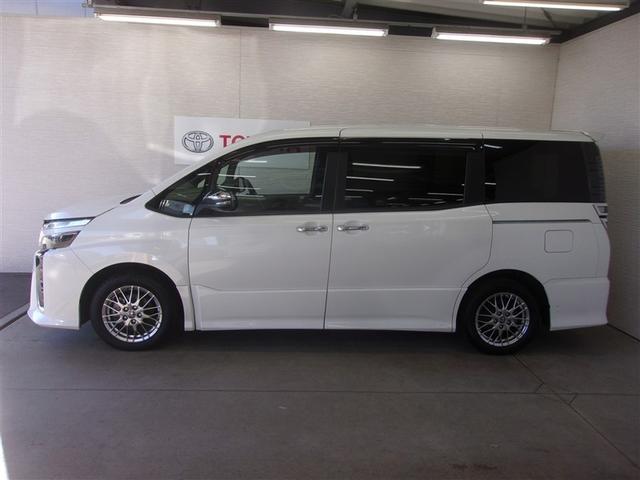 ヴォクシー ハイブリッドＺＳ　煌ＩＩ　フルセグ　メモリーナビ　ＤＶＤ再生　バックカメラ　衝突被害軽減システム　ＥＴＣ　両側電動スライド　ＬＥＤヘッドランプ　乗車定員７人　３列シート　ロングラン保証あり　トヨタ認定中古車（3枚目）