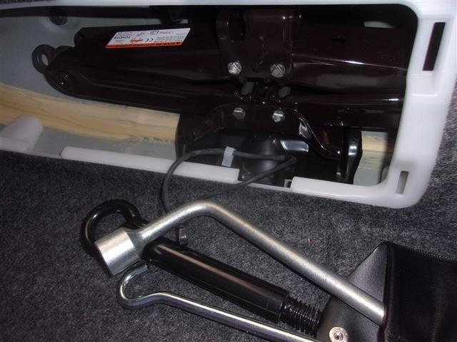 ヴォクシー ハイブリッドＺＳ　煌ＩＩ　フルセグ　メモリーナビ　ＤＶＤ再生　バックカメラ　衝突被害軽減システム　ＥＴＣ　両側電動スライド　ＬＥＤヘッドランプ　乗車定員７人　３列シート　ロングラン保証あり　トヨタ認定中古車（14枚目）