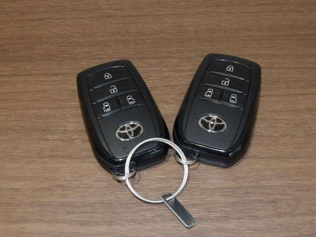シエンタ ハイブリッドＺ　トヨタ認定中古車　フルセグナビ　ミュージックプレイヤー接続可　バックカメラ　衝突被害軽減システム　ＥＴＣ　ドラレコ　両側電動スライド　ＬＥＤヘッドランプ　ウオークスルー　乗車定員７人　ワンオーナー（11枚目）