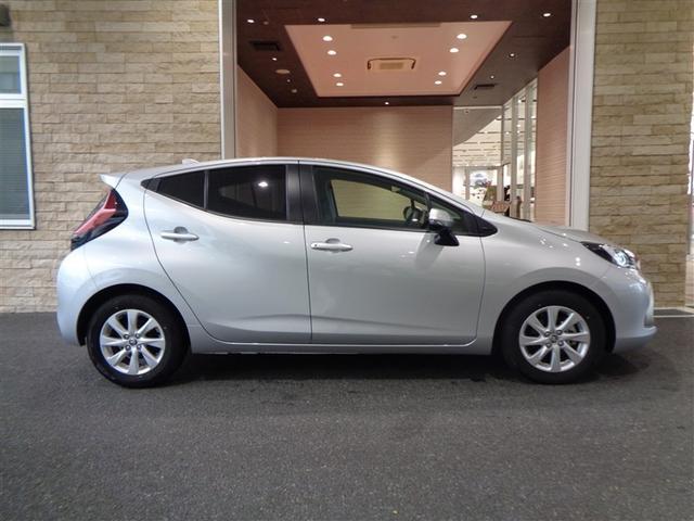 アクア Ｚ　トヨタ認定中古車　ハイブリッド保証　全周囲モニター　ブラインドスポットモニター　エントリーナビキット　バックカメラ　パーキングサポートブレーキ　衝突被害軽減システム　ＥＴＣ　ＬＥＤヘッドランプ（3枚目）