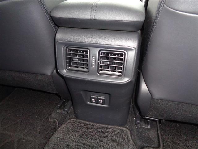 RAV4 G Zパッケージ トヨタ認定中古車 キック式パワーバックドア 4WD デジタルインナーミラー フルセグ メモリーナビ DVD再生 バックカメラ 衝突被害軽減システム ETC LEDヘッドランプ ワンオーナー(31枚目)