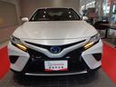 カムリ WSレザーパッケージ トヨタ認定中古車 ハイブリッド保証 ブラインドスポットモニター 革シート フルセグナビ ミュージックプレイヤー接続可 バックカメラ 衝突被害軽減システム ETC LEDヘッドランプ ワンオーナー 中古車画像_2