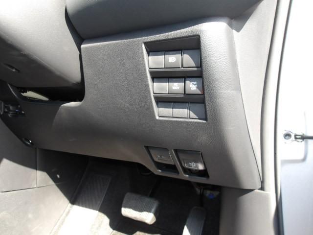 ノア ハイブリッドS-Z 元試乗車 トヨタ認定中古車 バックカメラ 衝突被害軽減システム ETC 両側電動スライド LEDヘッドランプ 乗車定員7人 3列シート(10枚目)