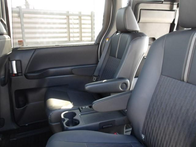 ノア ハイブリッドS-Z 元試乗車 トヨタ認定中古車 バックカメラ 衝突被害軽減システム ETC 両側電動スライド LEDヘッドランプ 乗車定員7人 3列シート(26枚目)