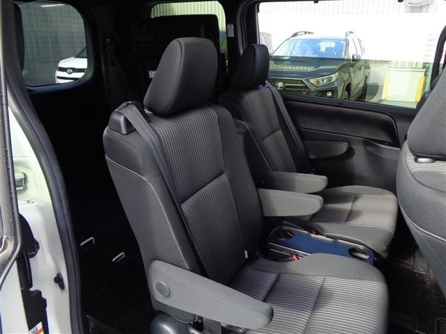 ヴォクシー ＺＳ　煌ＩＩ　トヨタ認定中古車　フルセグ　メモリーナビ　ＤＶＤ再生　バックカメラ　衝突被害軽減システム　ＥＴＣ　ドラレコ　両側電動スライド　ＬＥＤヘッドランプ　ウオークスルー　乗車定員７人　３列シート　ワンオーナー（28枚目）