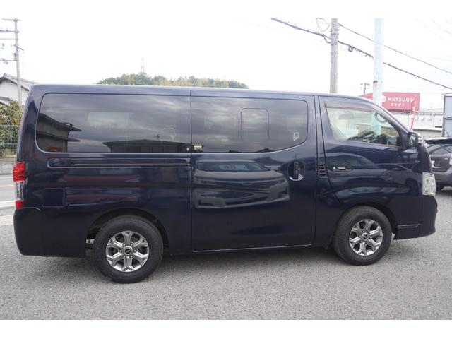 ＮＶ３５０キャラバンバン ロングプレミアムＧＸ　ＴＶ　ナビ　ＣＤ　ＤＶＤ再生　ＥＴＣ　左オートスライドドア　５ドア　アラウンドビューモニター　エマージェンシーブレーキ　スマートキー　外品アルミ（4枚目）