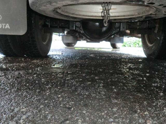 トヨエース ２トンロングアルミバン　跳ね上げ式パワーゲート　６速ＡＴ　バックカメラ・ＥＴＣ車載器・社外ポータブルナビ　バックカメラ・社外オーディオ（9枚目）