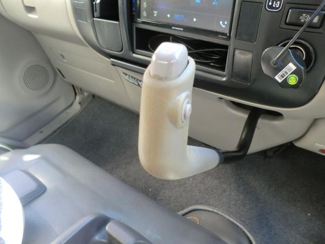 トヨエース ２トンロングアルミバン　跳ね上げ式パワーゲート　６速ＡＴ　バックカメラ・ＥＴＣ車載器・社外ポータブルナビ　バックカメラ・社外オーディオ（15枚目）