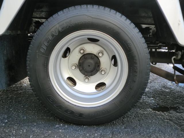 トヨエース ２トンロングアルミバン　跳ね上げ式パワーゲート　６速ＡＴ　バックカメラ・ＥＴＣ車載器・社外ポータブルナビ　バックカメラ・社外オーディオ（16枚目）