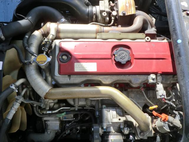 トヨエース ２トンロングアルミバン　跳ね上げ式パワーゲート　６速ＡＴ　バックカメラ・ＥＴＣ車載器・社外ポータブルナビ　バックカメラ・社外オーディオ（17枚目）