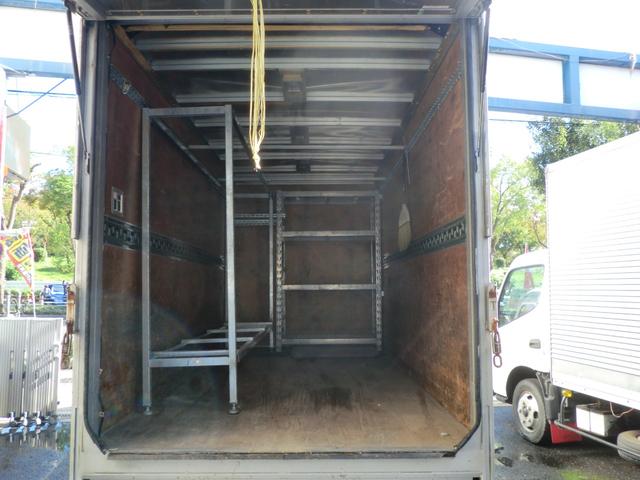 トヨエース ２トンロングアルミバン　跳ね上げ式パワーゲート　６速ＡＴ　バックカメラ・ＥＴＣ車載器・社外ポータブルナビ　バックカメラ・社外オーディオ（27枚目）