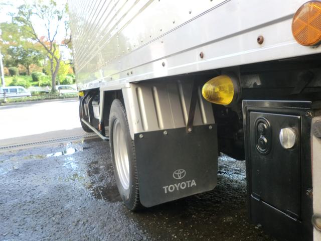トヨエース ２トンロングアルミバン　跳ね上げ式パワーゲート　６速ＡＴ　バックカメラ・ＥＴＣ車載器・社外ポータブルナビ　バックカメラ・社外オーディオ（34枚目）