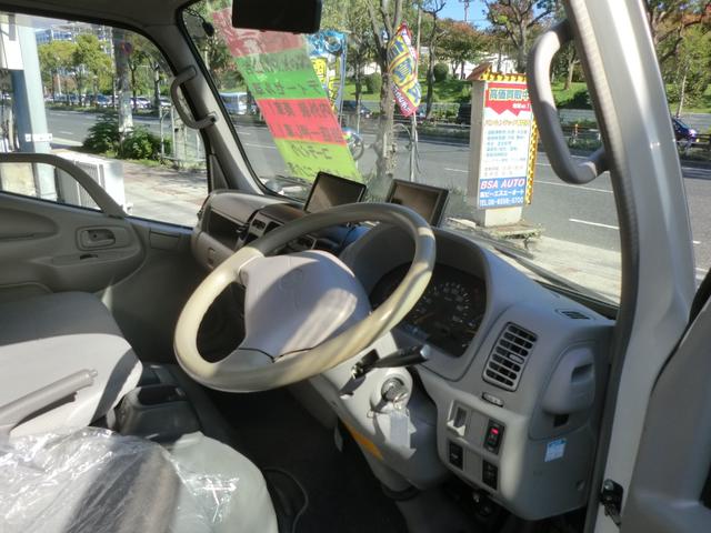 トヨエース ２トンロングアルミバン　跳ね上げ式パワーゲート　６速ＡＴ　バックカメラ・ＥＴＣ車載器・社外ポータブルナビ　バックカメラ・社外オーディオ（36枚目）