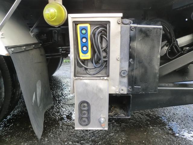 デュトロ 　フロア６速ＡＴ　社外バックカメラ・モニター　ＥＴＣ　準中型免許（５トン未満限定）適合車（6枚目）