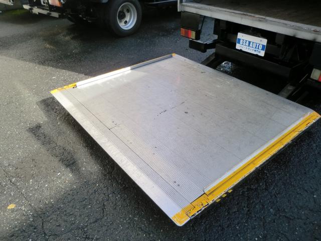 デュトロ 　フロア６速ＡＴ　社外バックカメラ・モニター　ＥＴＣ　準中型免許（５トン未満限定）適合車（7枚目）