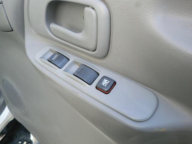 デュトロ 　フロア６速ＡＴ　社外バックカメラ・モニター　ＥＴＣ　準中型免許（５トン未満限定）適合車（9枚目）