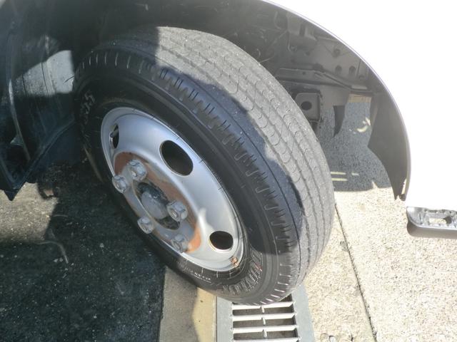 デュトロ 　フロア６速ＡＴ　社外バックカメラ・モニター　ＥＴＣ　準中型免許（５トン未満限定）適合車（16枚目）