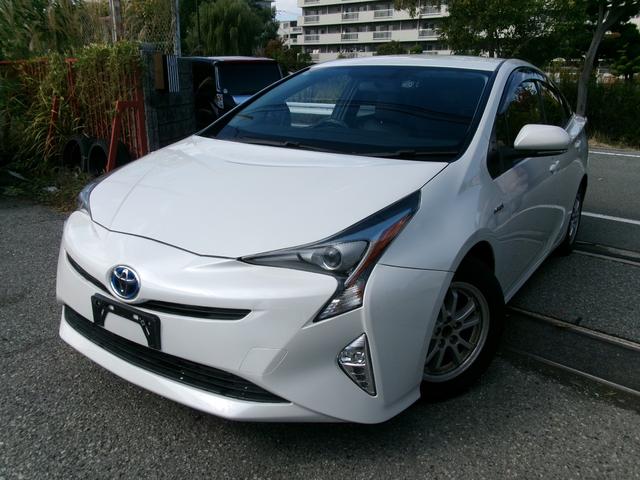 プリウス Ｓ　エアコン　パワステ　パワーウインドウ　エアバック　ＥＴＣ　スマートキー　プッシュスタート　レザーシートカバー　ＳＤナビ　地デジ　１年保証距離無制限保証（4枚目）