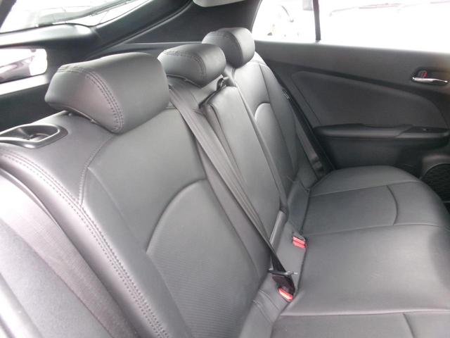 プリウス Ｓ　エアコン　パワステ　パワーウインドウ　エアバック　ＥＴＣ　スマートキー　プッシュスタート　レザーシートカバー　ＳＤナビ　地デジ　１年保証距離無制限保証（18枚目）