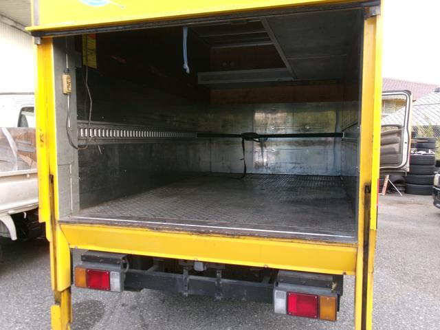 エルフトラック 　アルミバン　パワーゲート　リモコン　ワンオーナー　エアコン　パワステ　パワーウインドウ　エアバック　ディーゼルターボ　ラッシングレール　ＥＴＣ　純正風坊　バックカメラ（24枚目）
