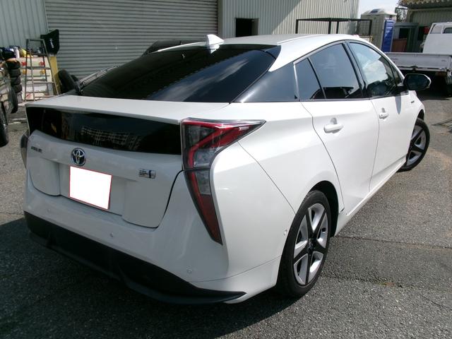 プリウス Ａツーリングセレクション　ワンオーナー　エアコン　パワステ　パワーウインドウ　エアバック　ＡＢＳ　ＢＳＭ　バックモニター　スマートキー　Ｗ６４ナビ地デジ　１年保証距離無制限（5枚目）