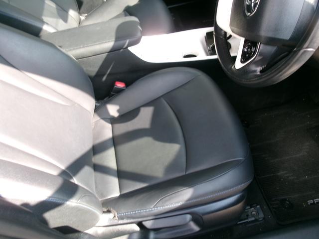 プリウス Ａツーリングセレクション　ワンオーナー　エアコン　パワステ　パワーウインドウ　エアバック　ＡＢＳ　ＢＳＭ　バックモニター　スマートキー　Ｗ６４ナビ地デジ　１年保証距離無制限（12枚目）